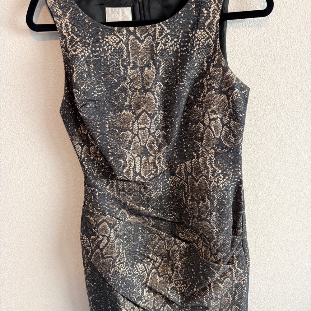 Donna Morgan Black and Inn Patterned Dress
